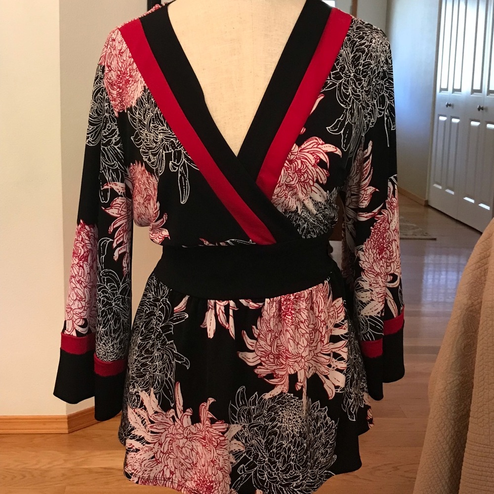 AGB Full sleeve tie waist tunic